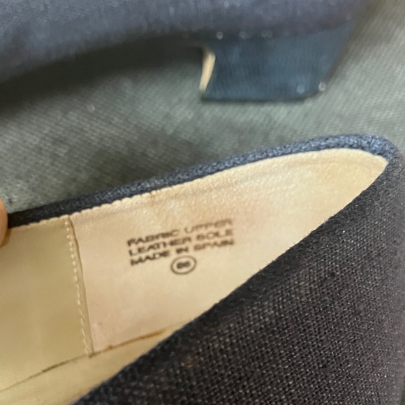 Etienne Aigner Navy Blue Block Heel Shoes - Picture 4 of 9